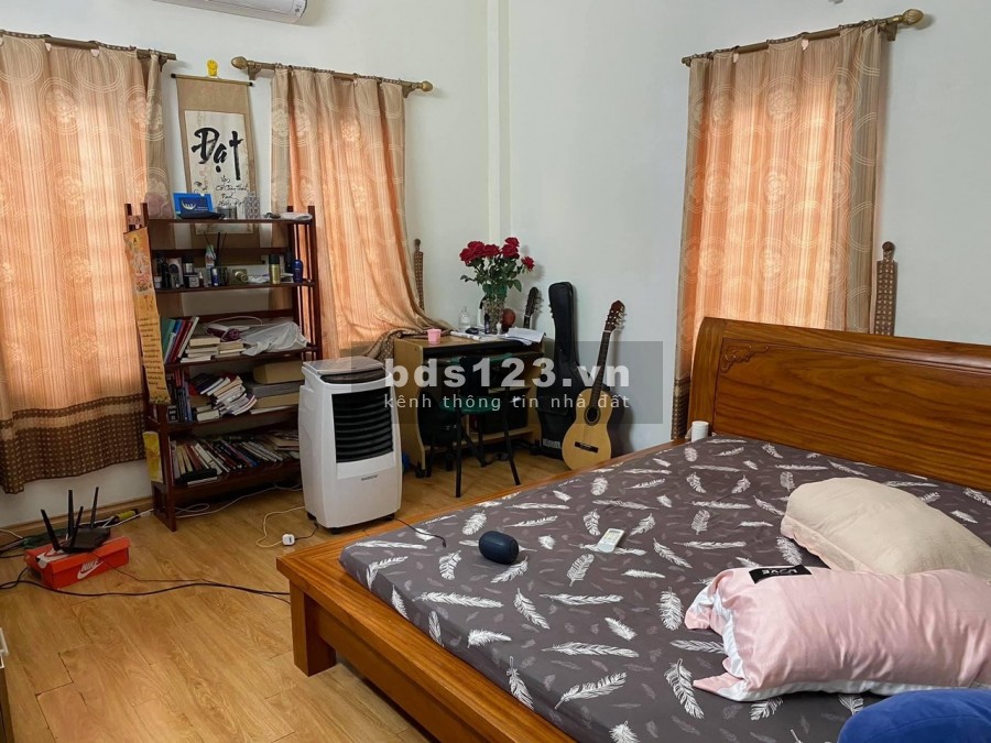 Choáng váng! Ngôi nhà đẹp ngay Công viên Thống Nhất DT 42m2 x 5 tầng, MT 3,9m
