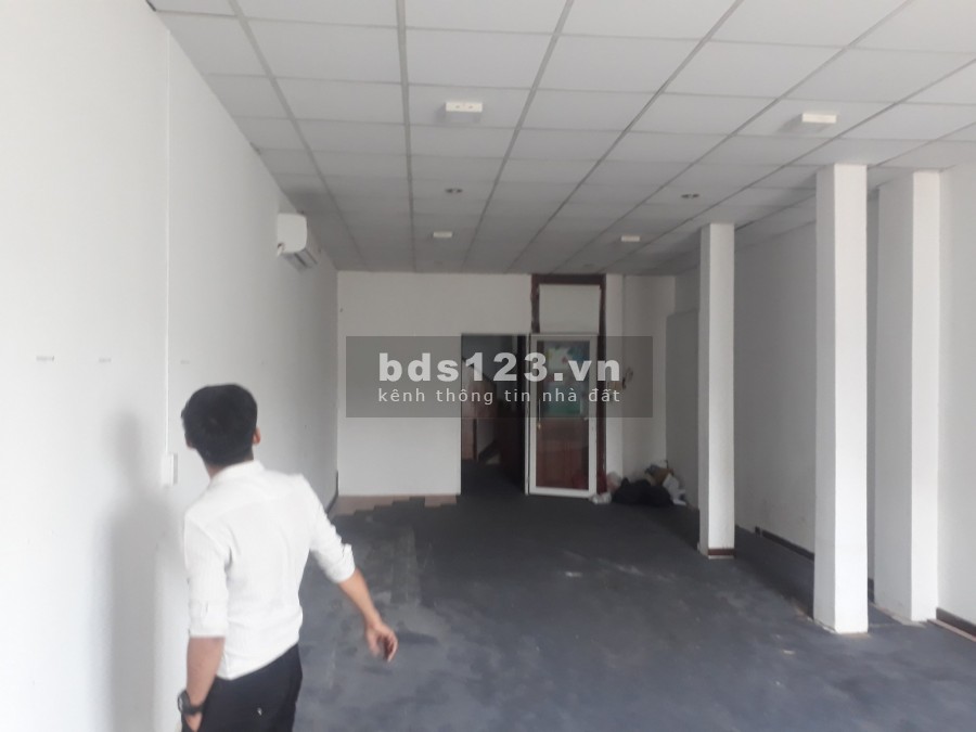 Cho thuê VP gần sân bay mặt tiền 18 Cộng Hòa Quận Tân Bình 2 mặt tiền ưu đãi hấp dẫn
