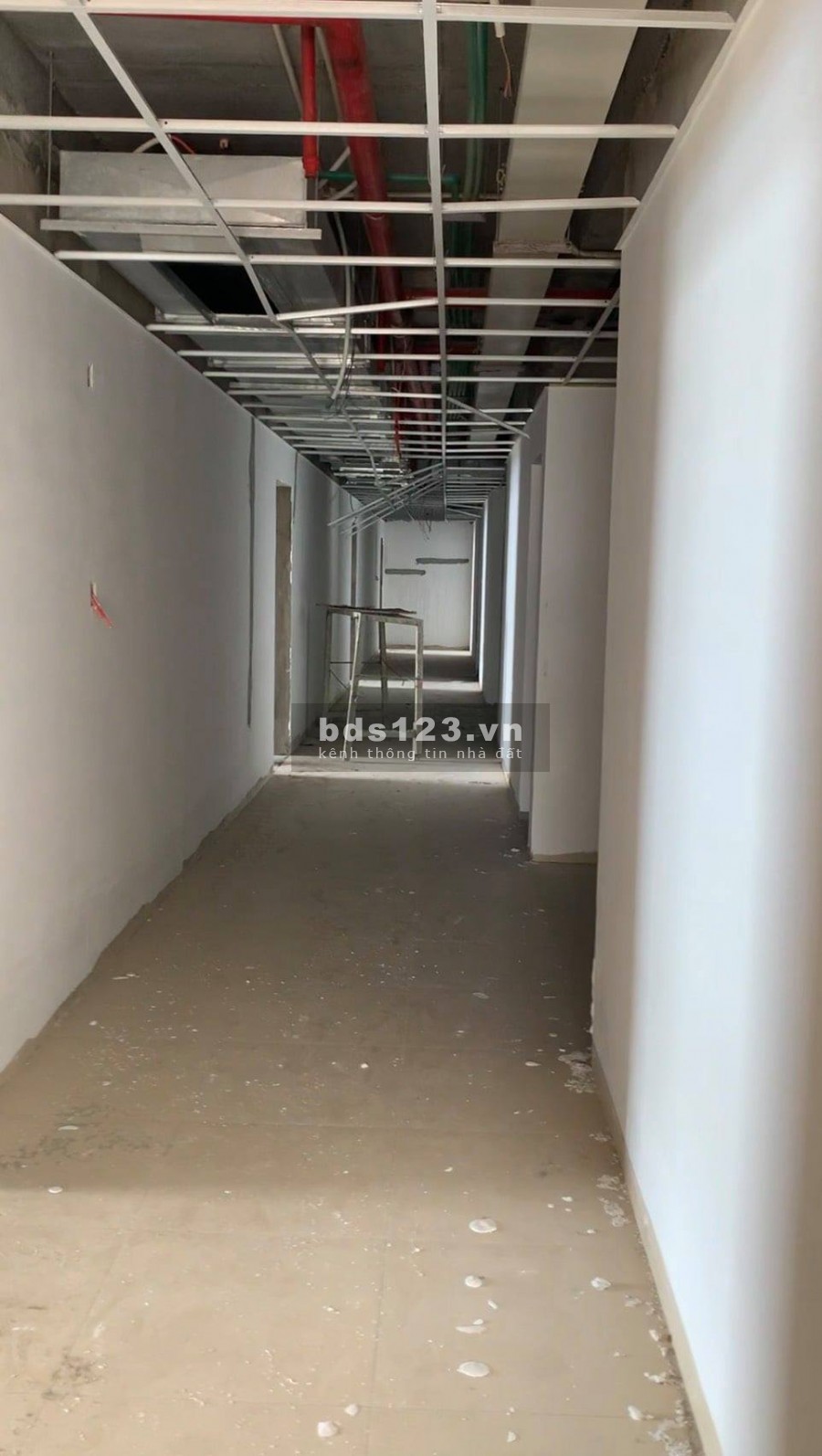 Chính chủ cần bán căn hộ chung cư thương mai đẹp, mới giá rẻ 800 triệu liên hệ 0774396873