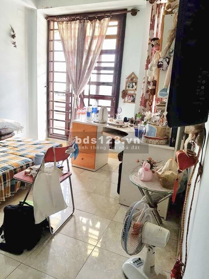 Bán nhà nguyên căn chính chủ mặt tiền hẻm 4 tầng 35m2 Quận 10 Nguyễn Duy Dương