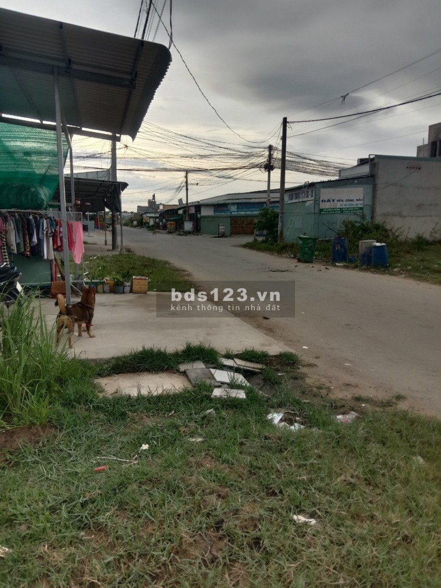 Chính chủ gửi bán căn trọ vừa ở vừa cho thuê, dt 130m2, 7 phòng, giá 2 tỷ, ngay kcn Tân Đức