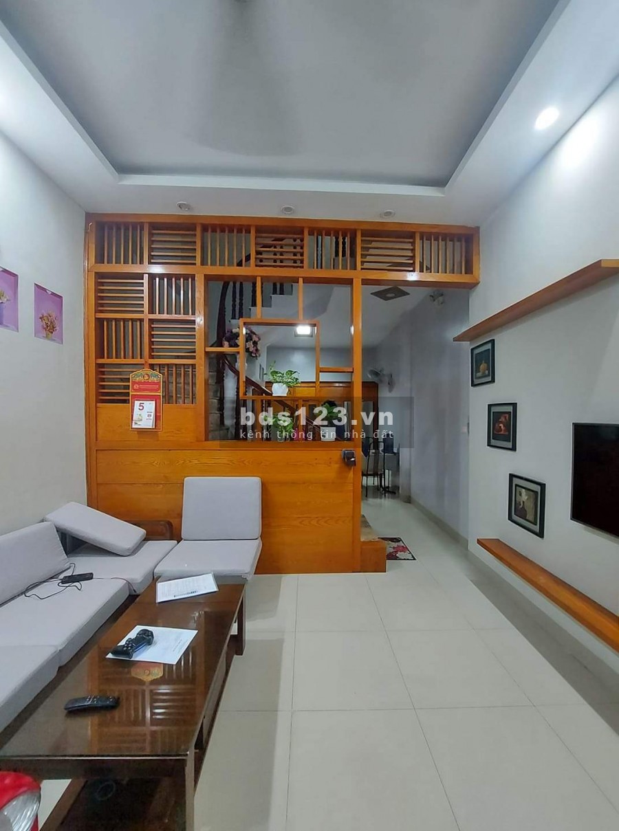 Nhà đẹp, ở ngay, ngõ to, kinh doanh Online. Đình Thôn 42m2x4T, MT4.2m. Giá nhỉnh 4 tỷ.