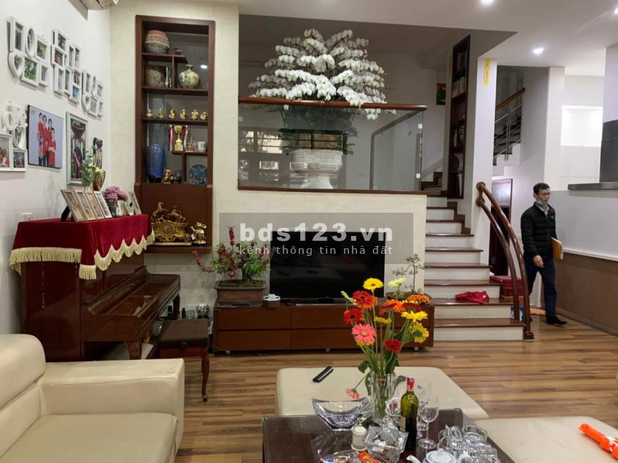 Biệt thự lô góc đẳng cấp kinh doanh đỉnh vị trí điểm 10 trong khu đô thị Mỹ Đình 1, sổ sẵn