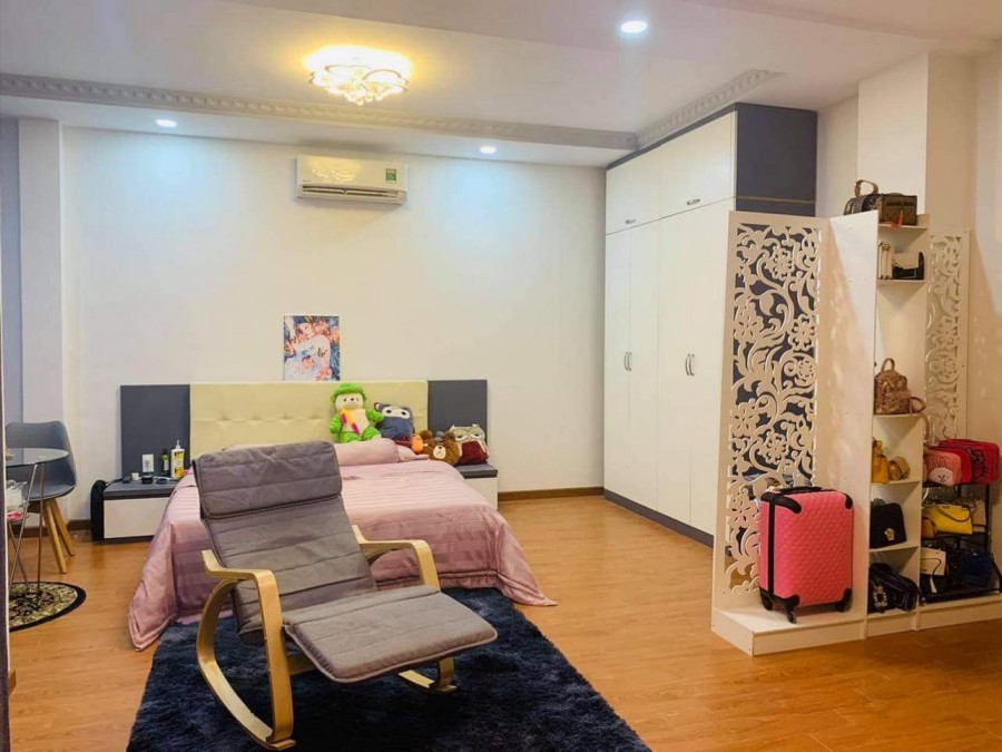 Hàng Ngon Nhà MTKD rộng đẹp lung linh đường 51 Quận 7 5 tầng…