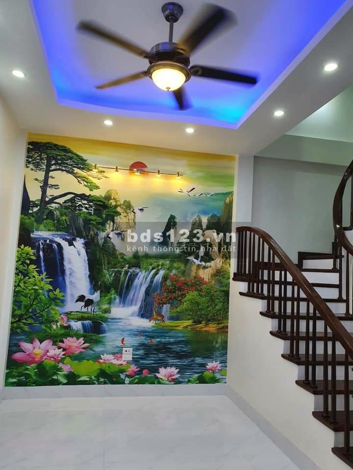 Bán nhà Đê La Thành Đống Đa xinh xắn diện tích 40m2, 4 tầng đúc, mặt tiền 4.5m, giá 5.3 tỷ
