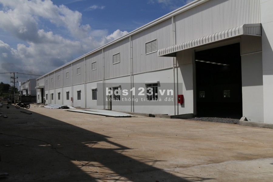 Cho thuê kho, nhà xưởng 3000m2 và 5500m2 trong khu công nghiệp khu vực Trảng Bom Đồng Nai.
