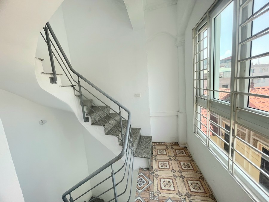 Bán nhà Phạm Văn Đồng 167m2, 8 tầng thang máy kinh doanh đỉnh giá nhỉnh 19 tỷ