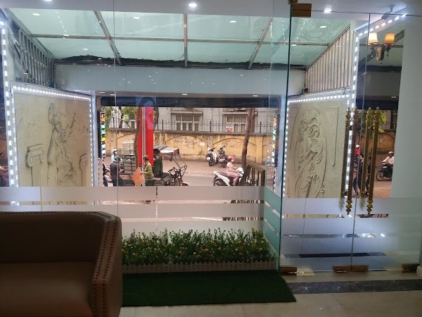Cần bán tòa nhà mặt phố Lâm Hạ Quận Long Biên vỉa hè dtsd 250m2 5 tầng, mặt tiền 6m giá 25 tỷ