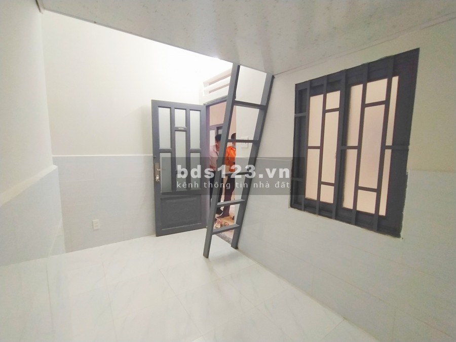 Cho thuê phòng có gác giá rẻ diện tích 30m2 tại Gò Vấp giảm ngay 45% khu dân cư yên tĩnh