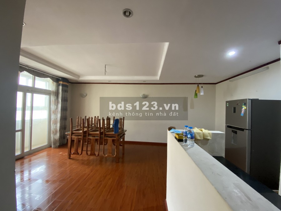 Cho thuê CHCC Vinaconex 1 Khuất Duy Tiến 120m2, 3PN đồ cơ bản, giá 12tr ở or làm VP đều được