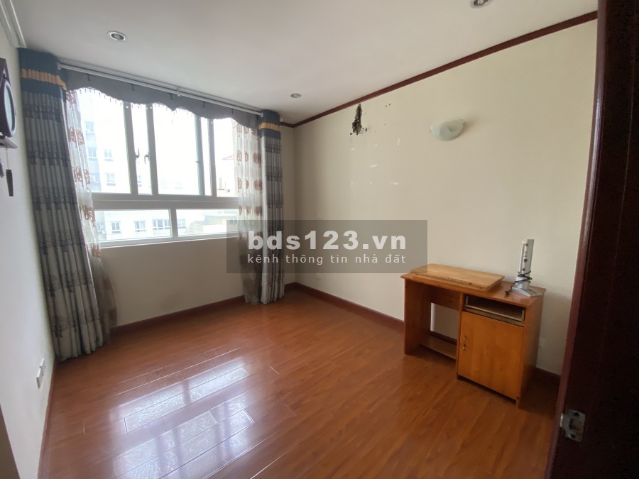 Cho thuê CHCC Vinaconex 1 Khuất Duy Tiến 120m2, 3PN đồ cơ bản, giá 12tr ở or làm VP đều được