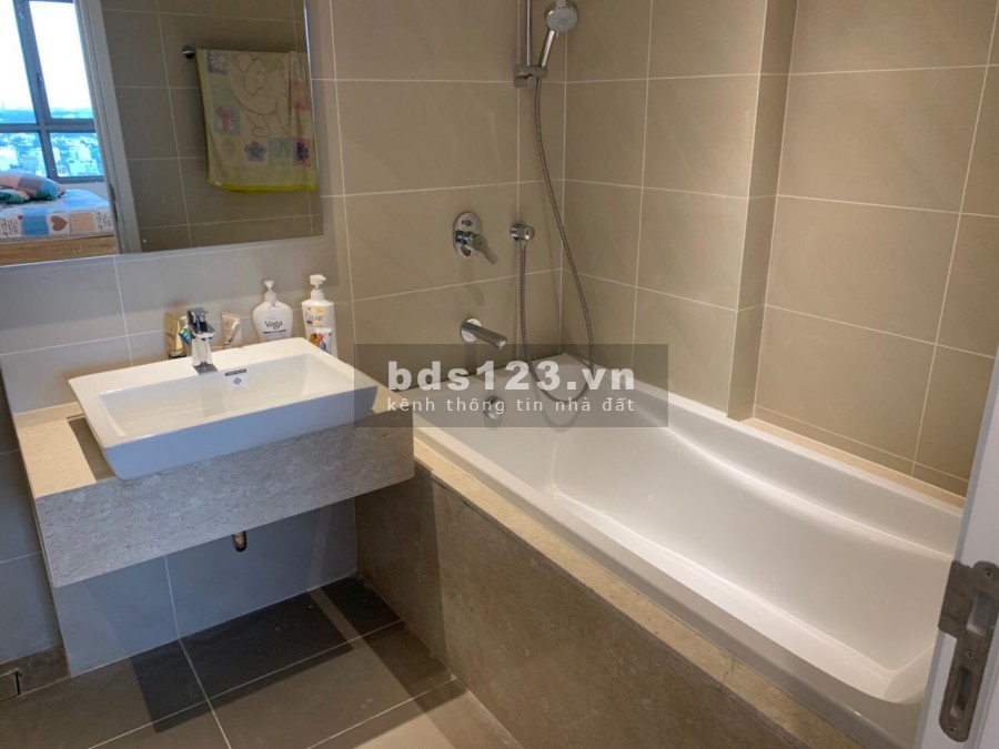 Đảo Kim Cương 2PN diện tích sử dụng 91m2 giá 1000$ bao phí quản lý, lh 0906758662