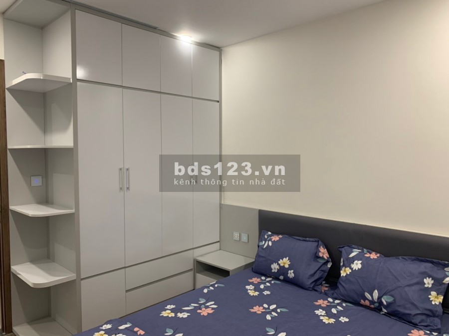 Căn 2PN Sunshine City full nội thất dtsd 80m2 View Sông Hồng giá bán 3,1 tỷ (bao phí)