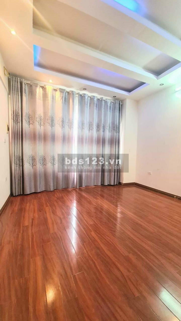 Bán nhà nguyên căn đường Phùng Chí Kiên, gần phố diện tích 76m2 giá bán 6 tỷ, sổ sẵn
