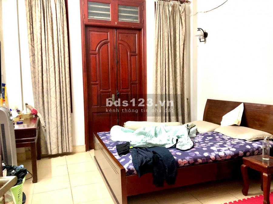Bán Nhà Phúc Xá diện tích sử dụng 65m2, đúc 5 Tầng, ô tô đỗ cửa kinh doanh sầm uất