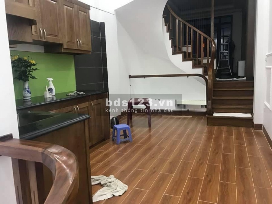 Bán nhà Đình Thôn, ngõ thông kinh doanh ô tô đỗ cửa, đúc 5 tầng, dt 46m, lh 0978996965
