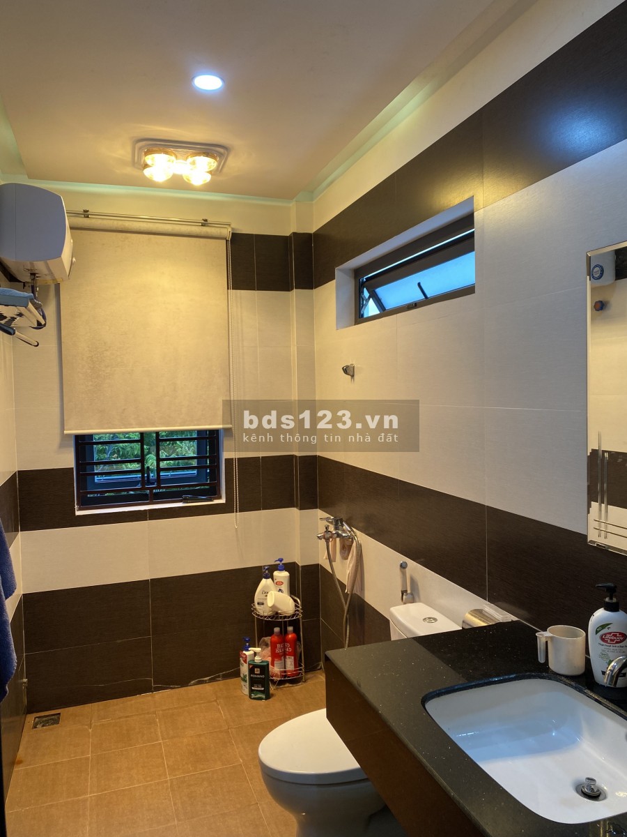 Bán nhà nguyên căn 3 tầng đúc 3 mặt tại tái định cư Diểm 3 Đằng Hải, Hải An dtsd 51.5m2