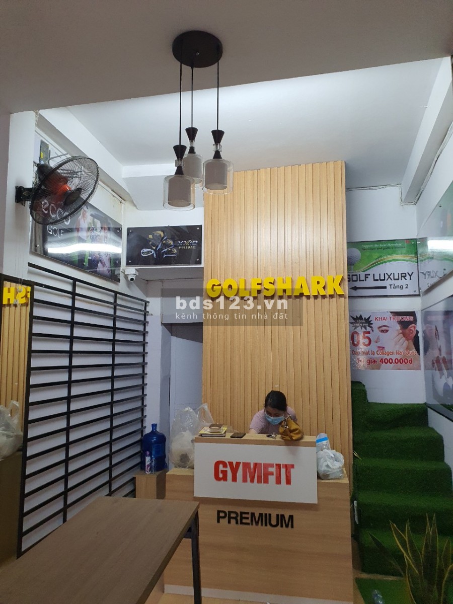 Cần cho thuê mặt bằng cửa hàng, sang nhượng một số nội thất ngay mặt tiền 388 Nguyễn Trãi