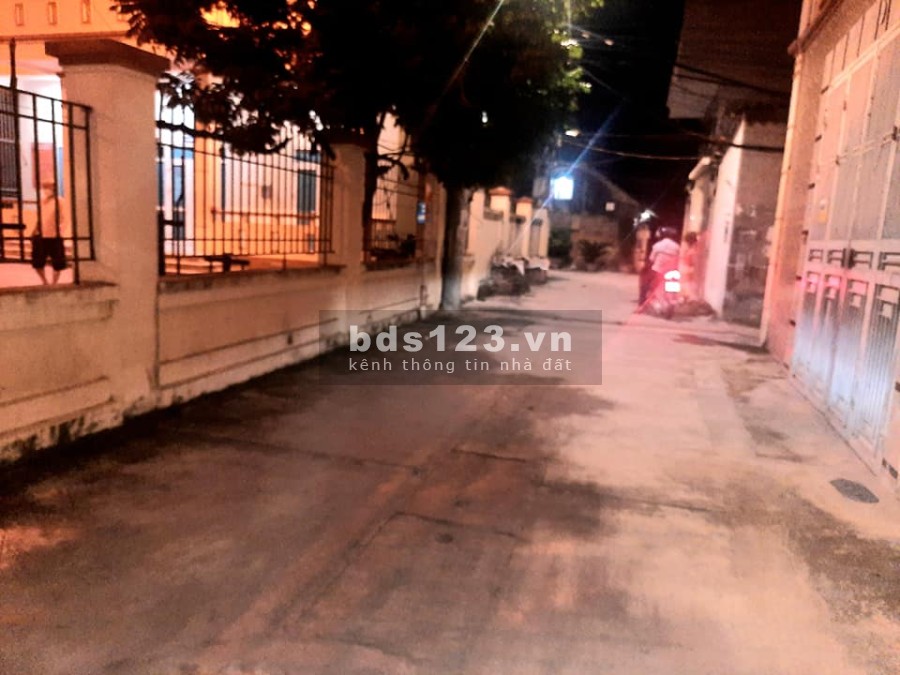 Bán đất tái định cư Thạch Bàn, Quận Long Biên, ô tô vào đất, diện tích 46m2, giá chỉ 2.8 tỷ