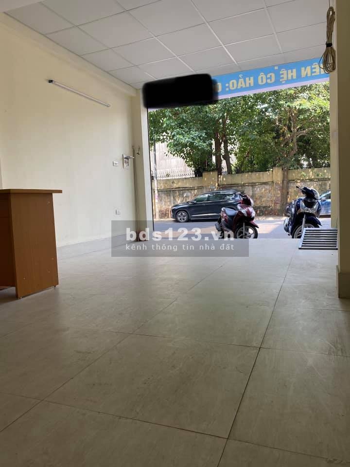 Nhà phố Ngọc Lâm, vị trí đắc địa, vỉa hè rộng, dân cư đông đúc, kinh doanh đỉnh, hiếm, chỉ 9 tỷ nhỉnh