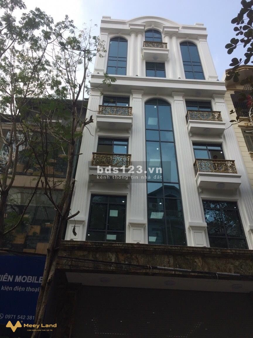 Bán gấp toà văn phòng mặt phố Thái Hà diện tích 72m2, mặt tiền 4.5m, giá bán 46 tỷ, lhcc