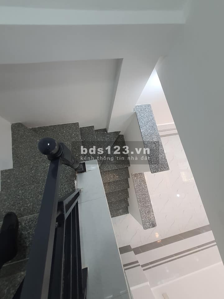 (Gò Vấp)Nhà đẹp, sát hxh, Nguyễn Thái Sơn thông Dương Quảng Hàm, 2 tầng, giá chỉ 2.8 tỷ