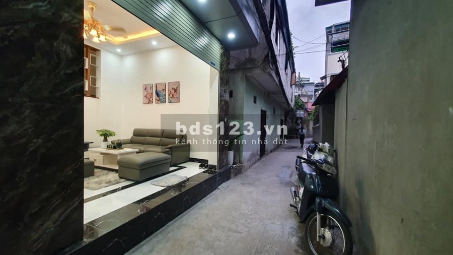 Bán Nhà Nguyễn Ngọc Vũ 4 tầng đúc kiên cố, giá bán 4.35 tỷ liên hệ 0854104528 tiện đầu tư