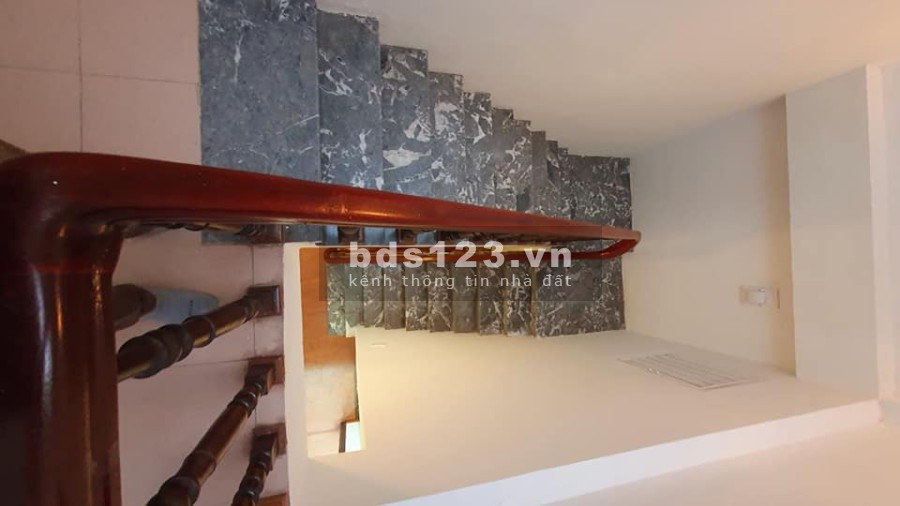 Bán Nhà Nguyễn Ngọc Vũ 4 tầng đúc kiên cố, giá bán 4.35 tỷ liên hệ 0854104528 tiện đầu tư