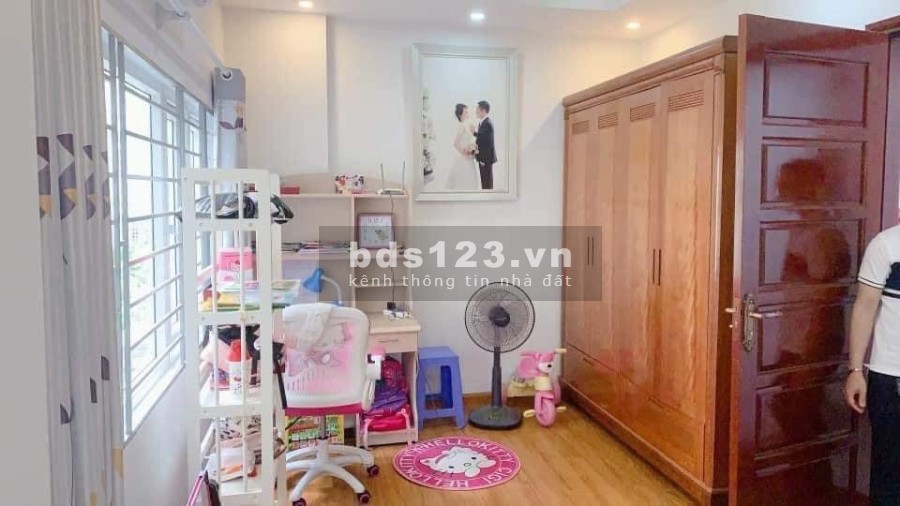 Lô góc 3 mặt thoáng, 5 tầng, dtsd 30m2 Lạc Long Quân, MT 4.6m giá chỉ 4.15 tỷ. LH 0392969999