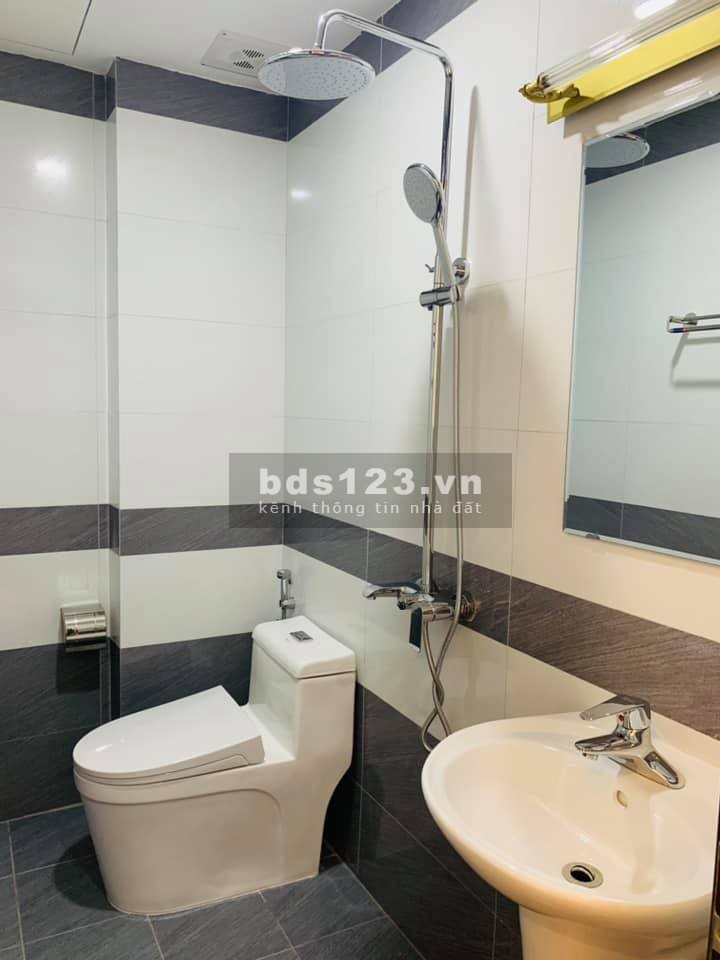 Bán gấp nhà mặt phố Hồng Mai, Quận Hai Bà Trưng, dtsd 60m2, 4 tầng giá 10 tỷ, kinh doanh
