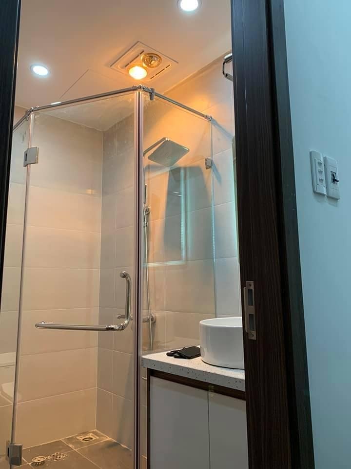 Bán nhà phố Xã Đàn Đê La Thành, cách o tô 50m, dt 47m2 , nhà 3.5 tầng mt 3.7m2, giá 4.35 tỷ