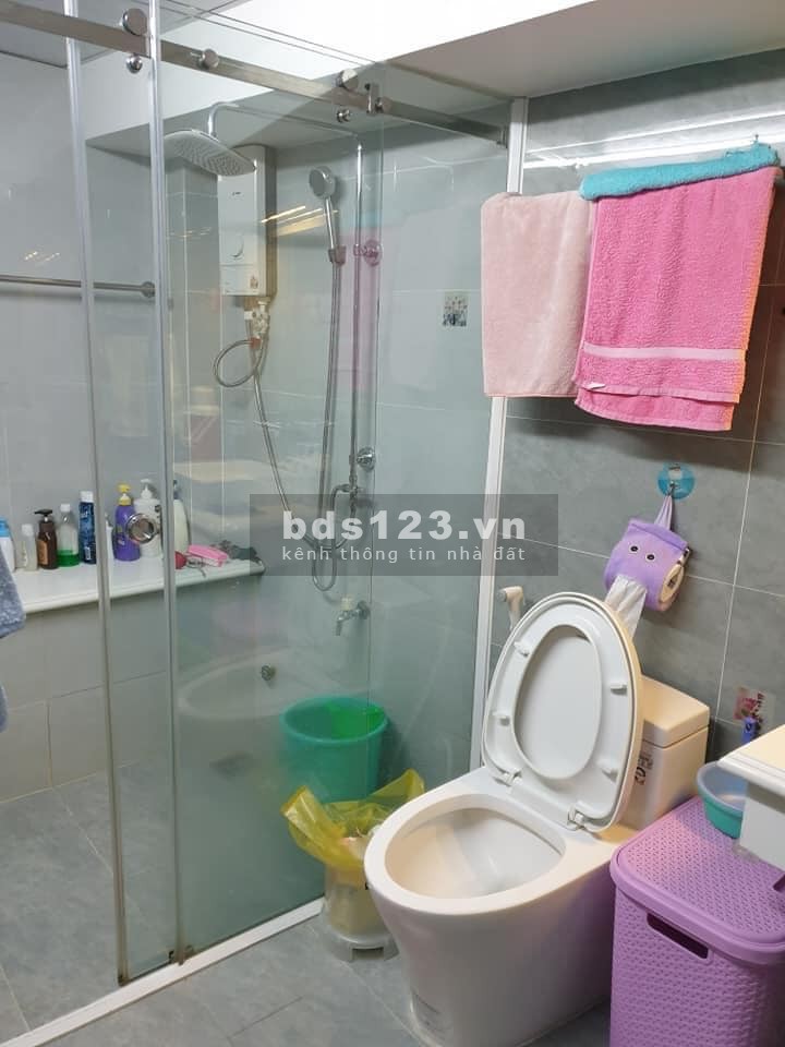 Bán nhà hẻm xe tải, 50m2, 3 phòng ngủ ngay chợ Bà Chiểu phường 2 Bình Thạnh chỉ có 4 tỷ