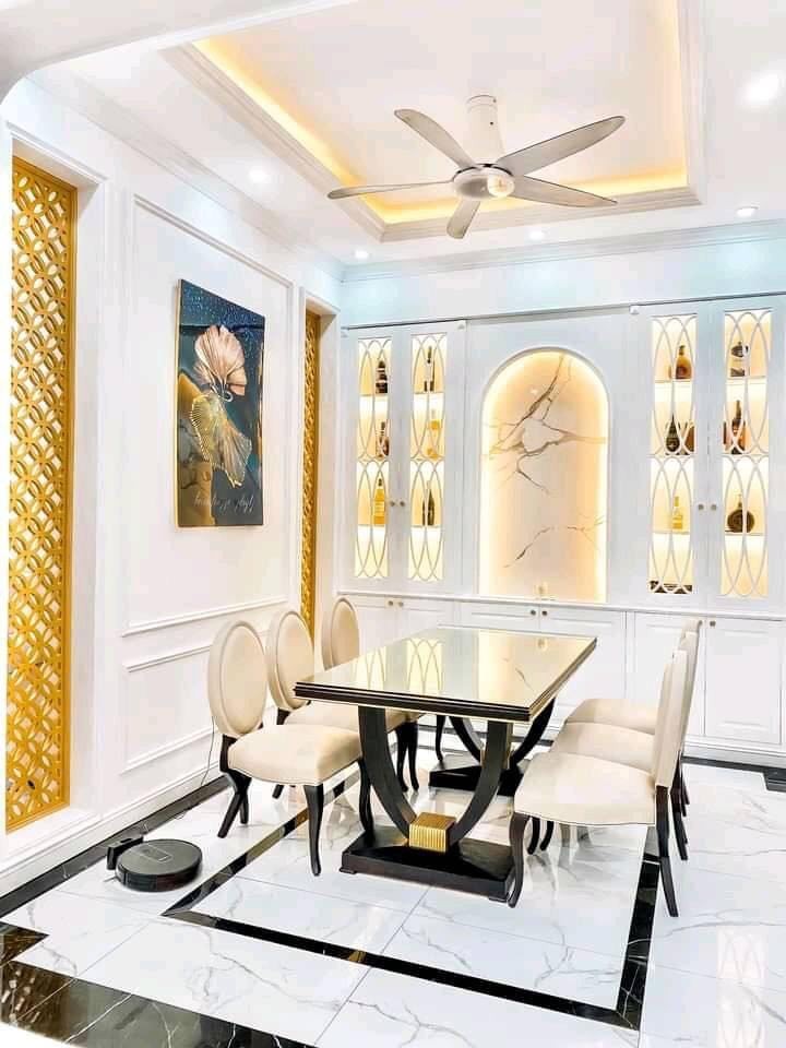 7 tầng nhà mới xây Hai Bà Trưng, giáp Hoà Bình Green ngõ to như phố, kinh doanh, giá tốt