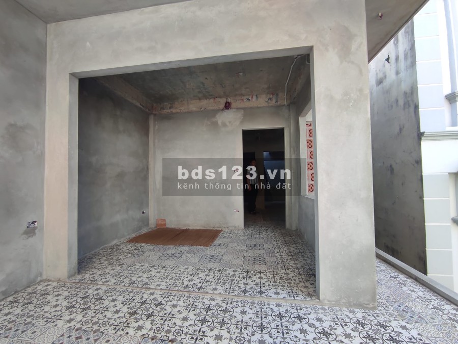 Bán nhà Phúc Lợi, diện tích sử dụng 71m2, 3 tầng, giá 4,3 tỷ ô tô đỗ cửa nhà đẹp 2 thoáng