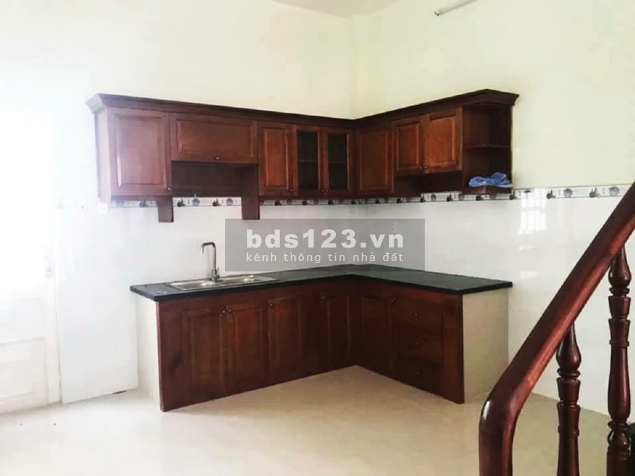 Covid kẹt tiền bán nhà Nguyễn Sơn, hẻm xe hơi, diện tích 48m2 gần mặt tiền chỉ 4,5 tỷ