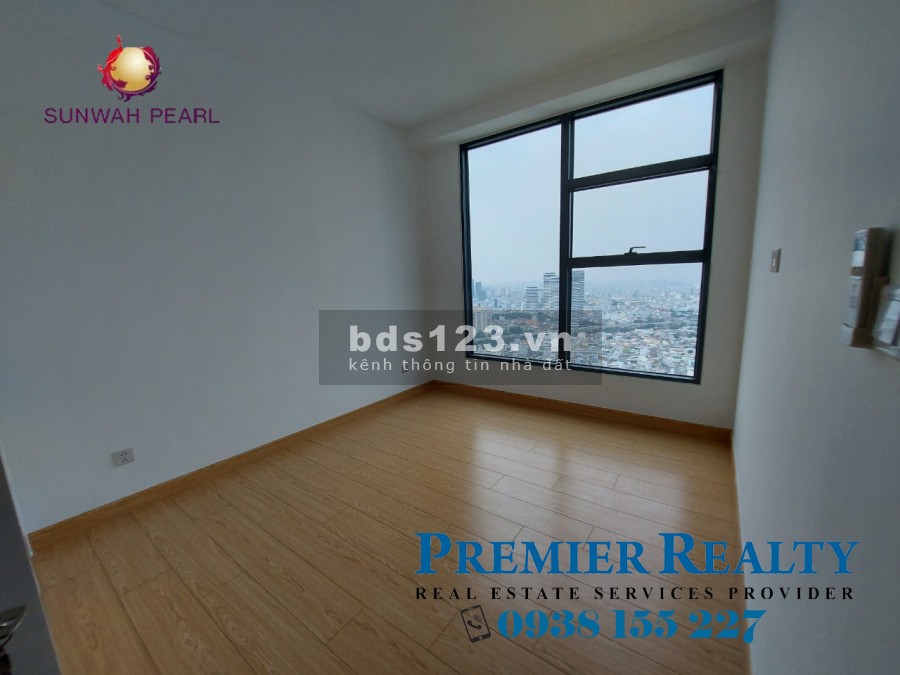 Căn hộ 2 pn Sunwah Pearl nội thất cơ bản, bày trí đẹp, giá chỉ 16 triệu/tháng, tầng cao view sông