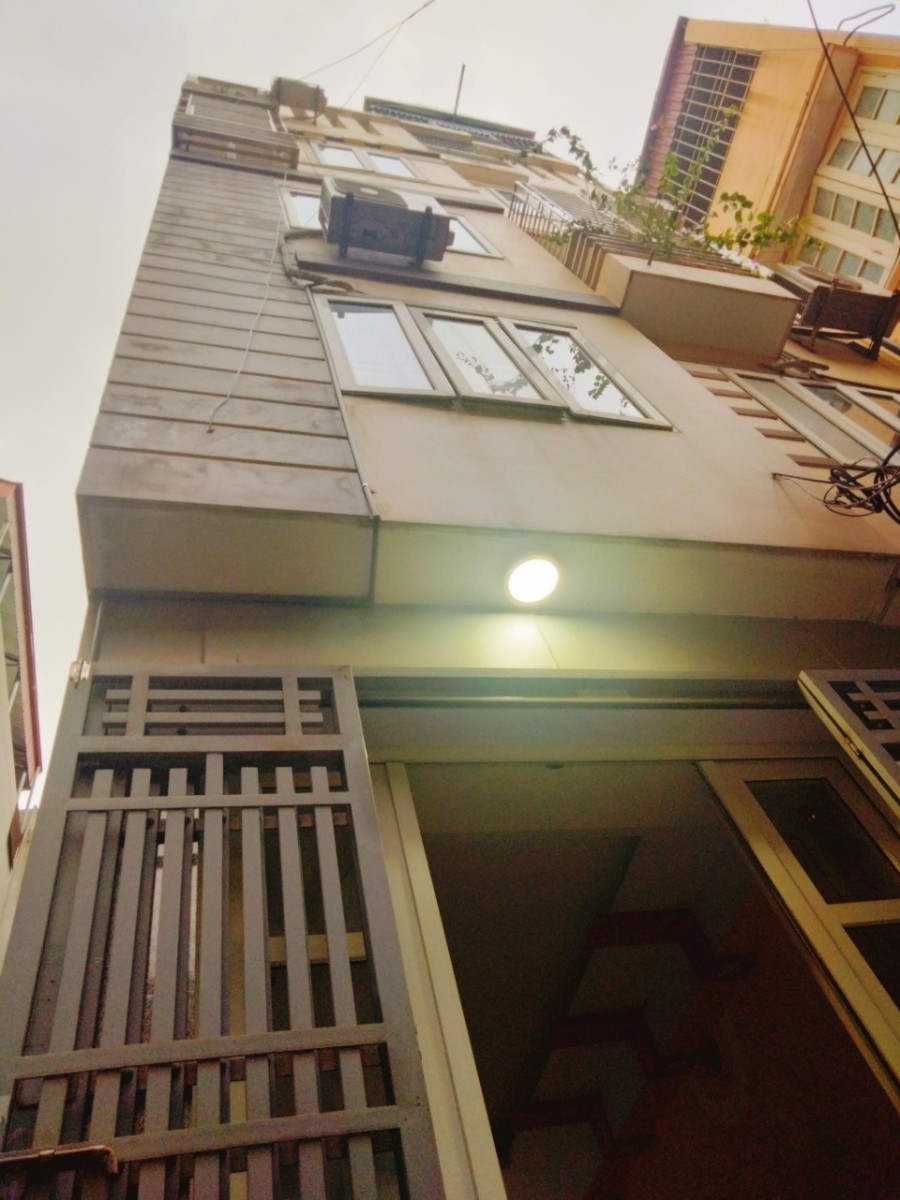 Duy nhất phố Yên Hòa, Mặt ngõ ôtô vài chục bước chân, DT 42 m²x5T, Chỉ khoảng 100 triệu/m²