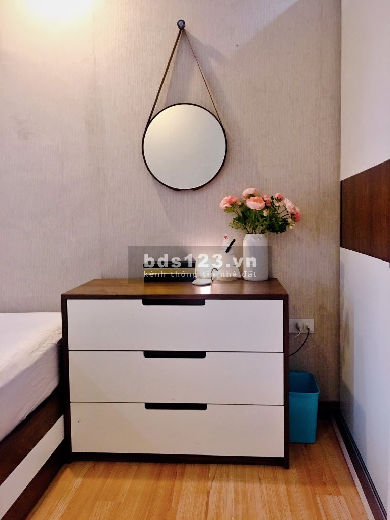 Cho thuê căn hộ chung cư góc đầu hồi nhà D8, Thành Công, Hà Nội giá 5.5 triệu/tháng