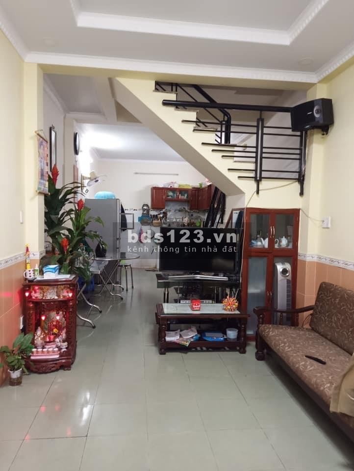 Nhà đẹp kiên cố 4 tầng hẻm xe hơi tránh cạnh Vietinbank Tô Hiến Thành giá bán nhanh 6,1 tỷ