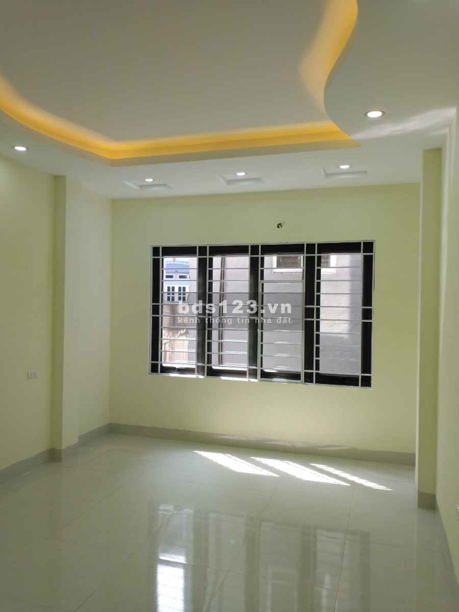 Bán nhà 4 Tầng Tây Tự Quận Bắc Từ Liêm sổ đẹp đường rộng gần ô tô đỗ ngày đêm 2.1 tỷ