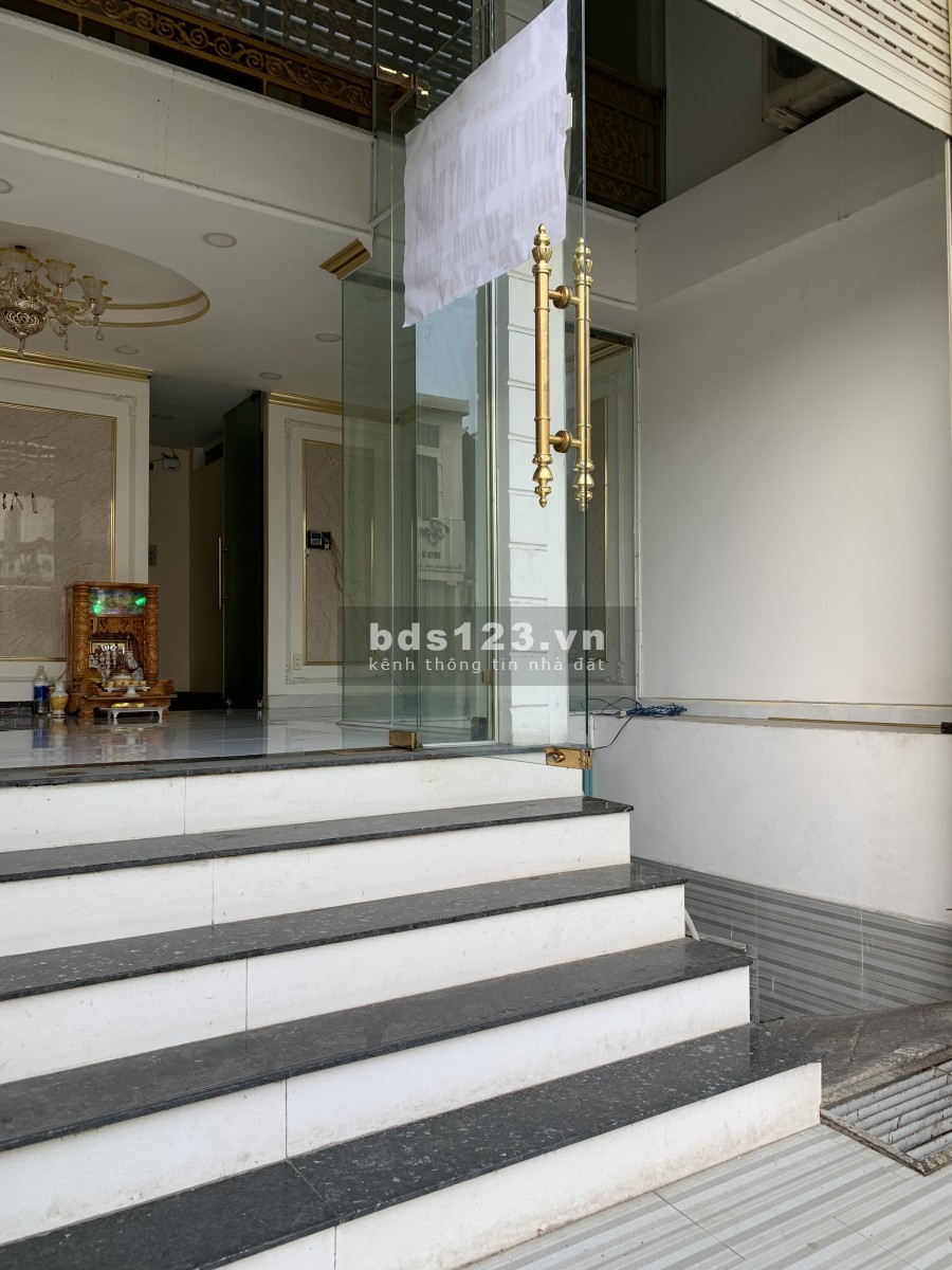 Chính chủ cần bán nhà 6m X 8m số 49 Trần Quốc Toản kiên cố gồm hầm trệt lững 4 lầu và sân thượng