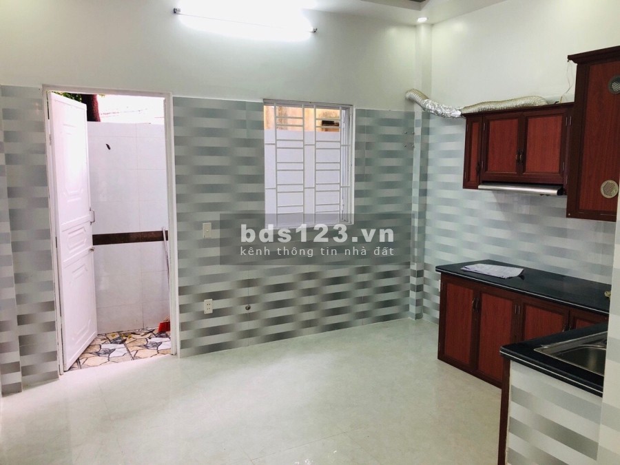 Chủ ngộp bán gấp nhà 1T1l 65m2, HXH 8m, Ngay MT Xuân Thới Sơn 3, Hóc Môn, Giá 800TR, SHR