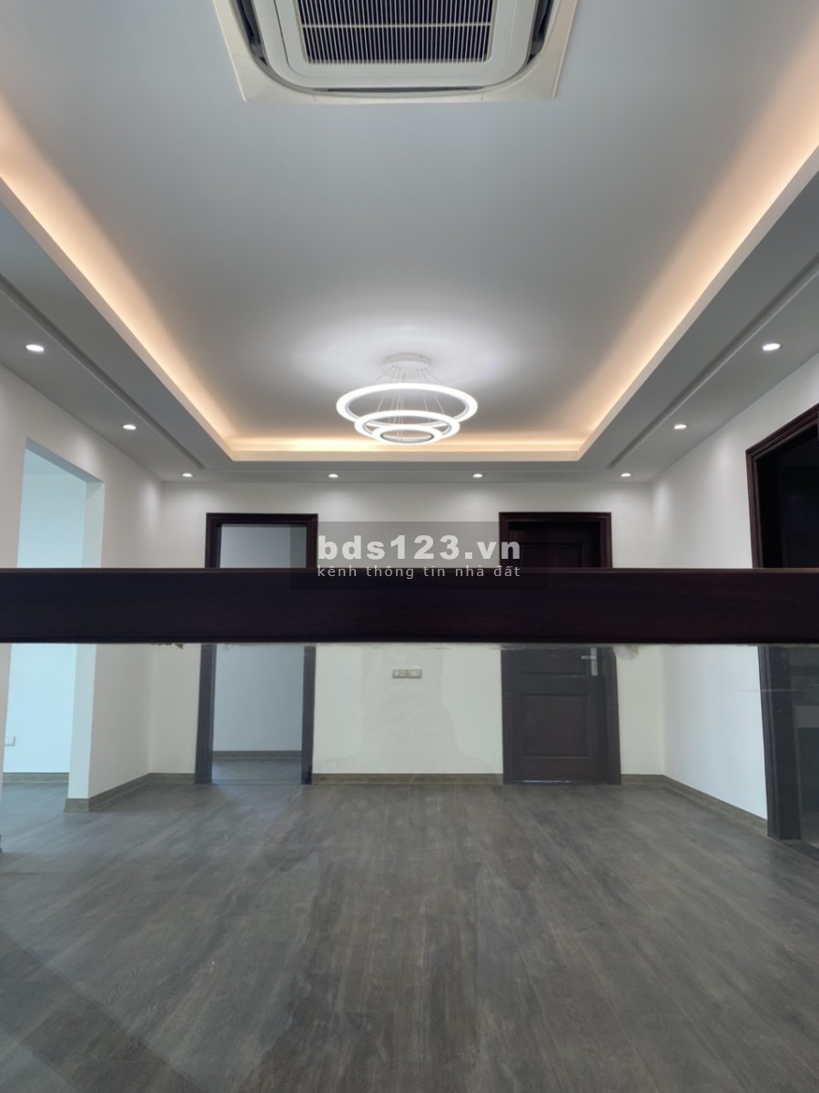 Bán căn Duplex dtsd 270m2 vip nhất tòa Vincem Comatce Tower Quận Thanh Xuân