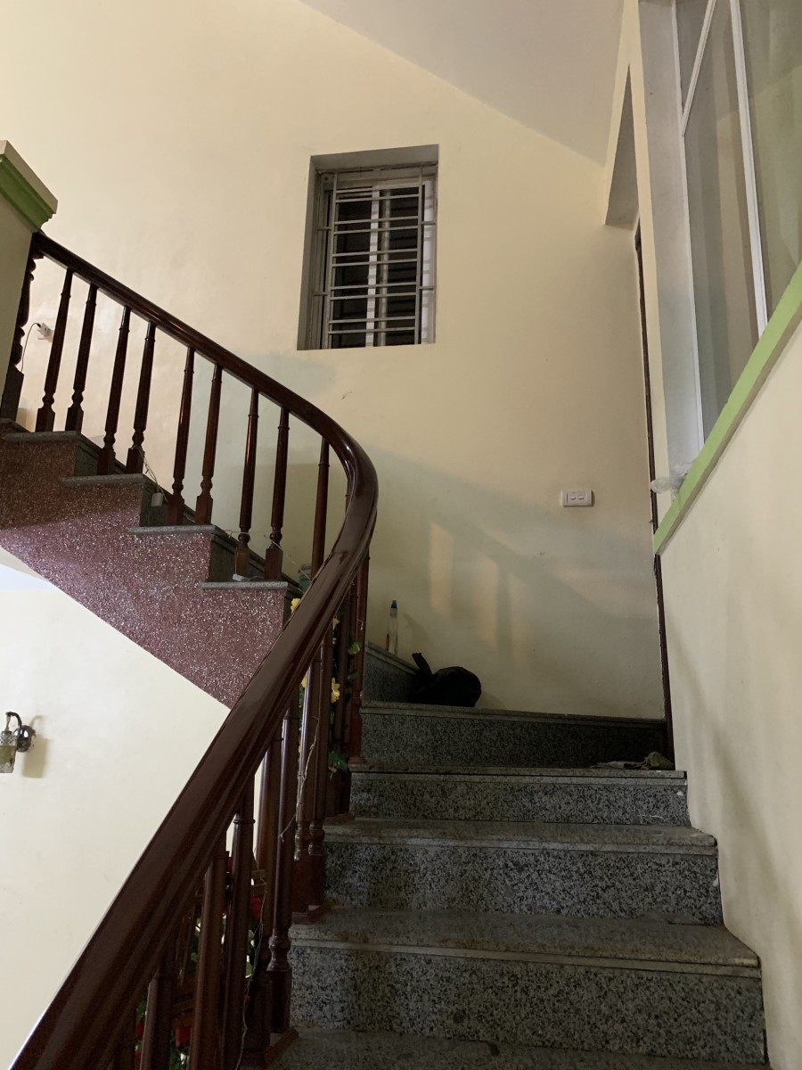 Bán nhà 3 tầng, 4 ngủ, 3 vệ sinh đường oto Xuân Nộn đường trước nhà 3.5m ô tô vào tận cửa
