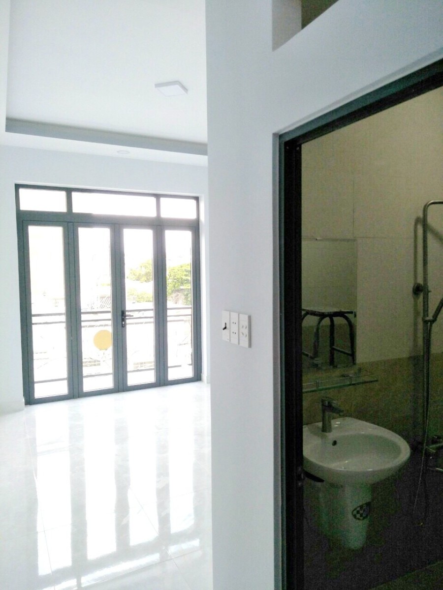 Nhà mới xây dựng xong gần mặt tiền lớn Dương Bá Trạc Quận 8 hỗ trợ vay ngân hàng