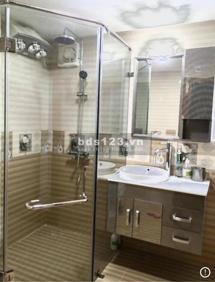 Bán nhà Khâm Thiên 51m2 5 tầng. 3 bước ra phố. Nội thất hút mắt. Giá 4.2 tỷ