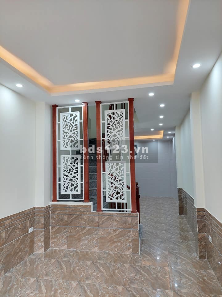 Cần bán nhà Kim Giang siêu đẹp, gần ô tô 5 tầng diện tích sử dụng 45m2 giá 4.45 tỷ, lh 0941570196
