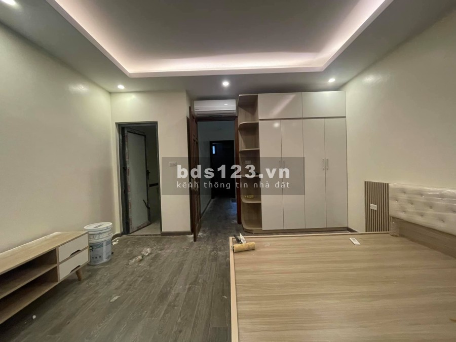 Bán nhà Hoa Bàng, Cầu Giấy, 7 phòng ngủ khép kín, tặng nội thất giá 6 tỷ 5