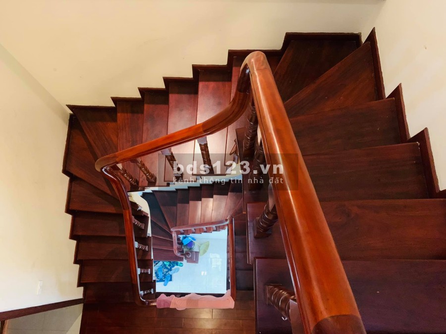 Bán nhà, ô tô đỗ cửa, Cầu Diễn, diện tích sử dụng 37m2, đúc kiên cố 5 tầng, giá hơn 2 tỷ
