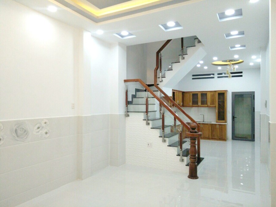 Nhà mới xây dựng xong gần mặt tiền lớn Dương Bá Trạc Quận 8 hỗ trợ vay ngân hàng